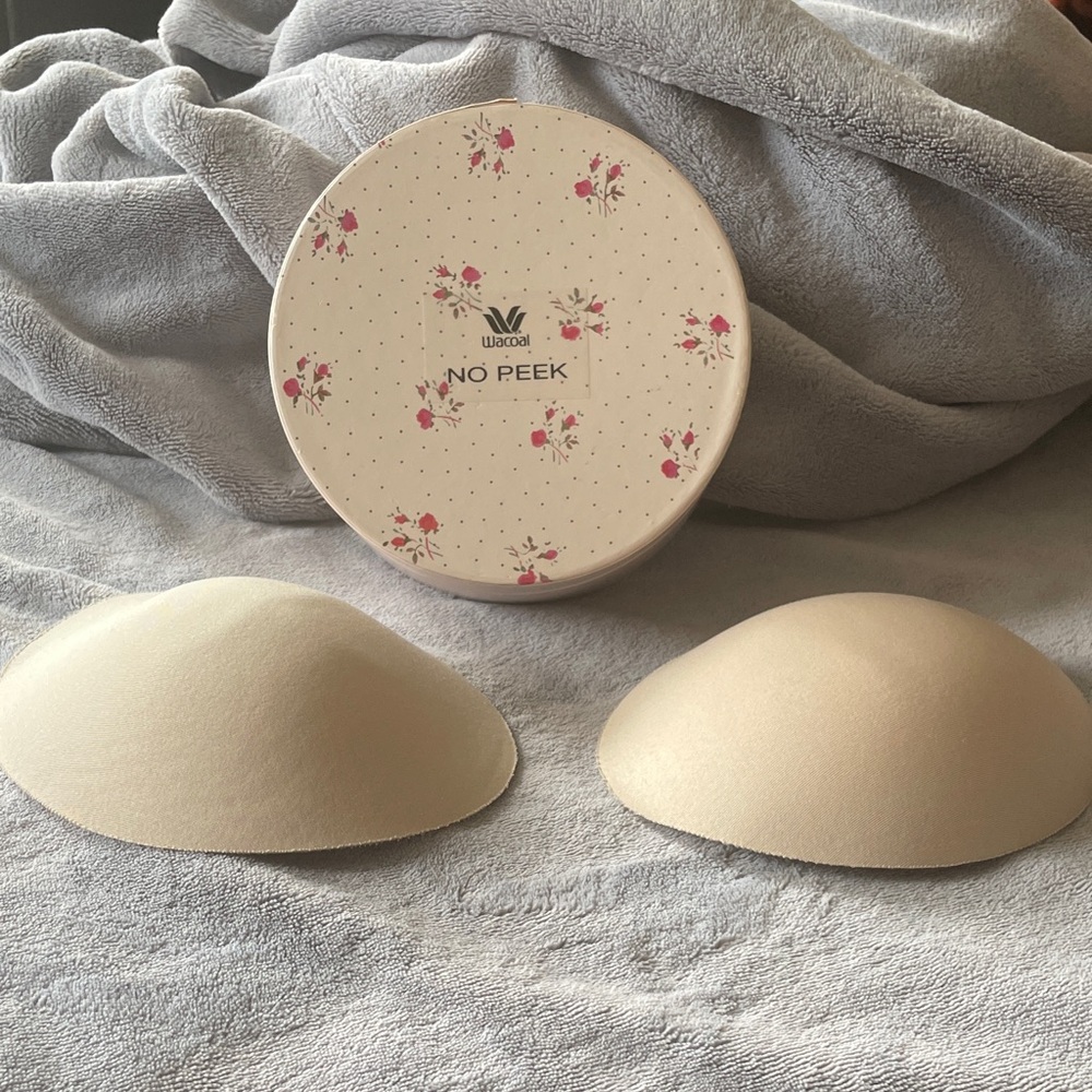 Wacoal No Peek Petal Covers in Cream